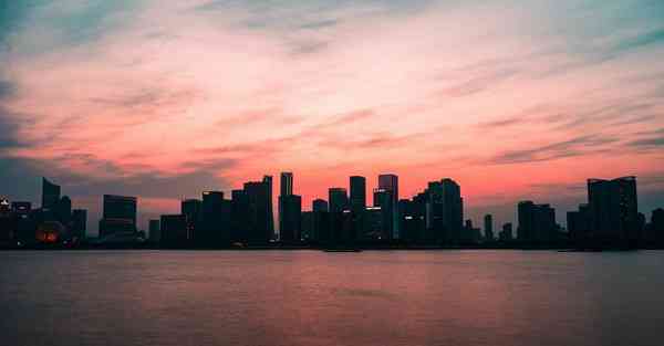 大数据包含设备数据的行业文章