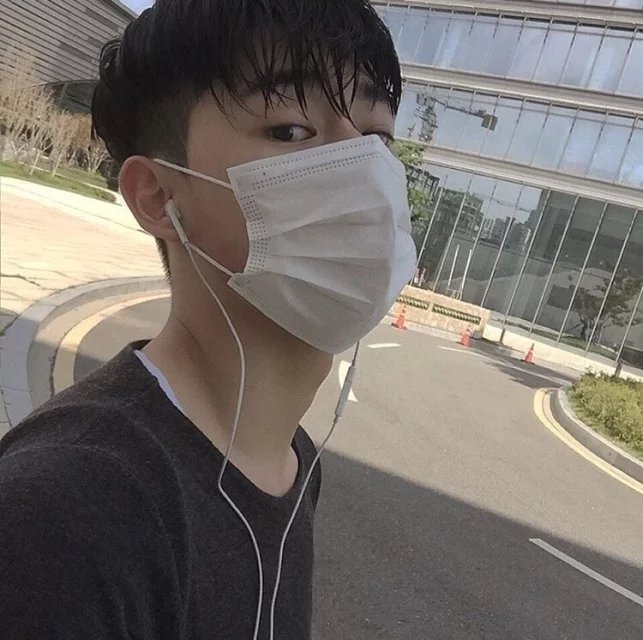 梁维忠厚