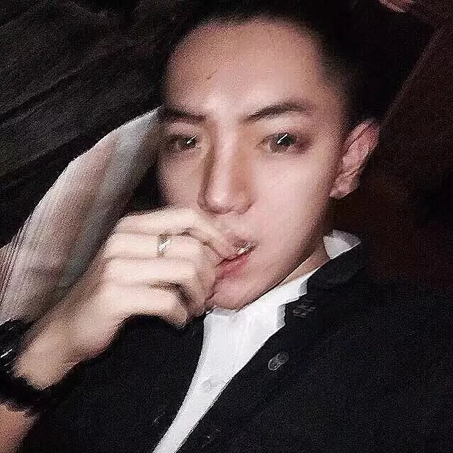 庾荔策龙