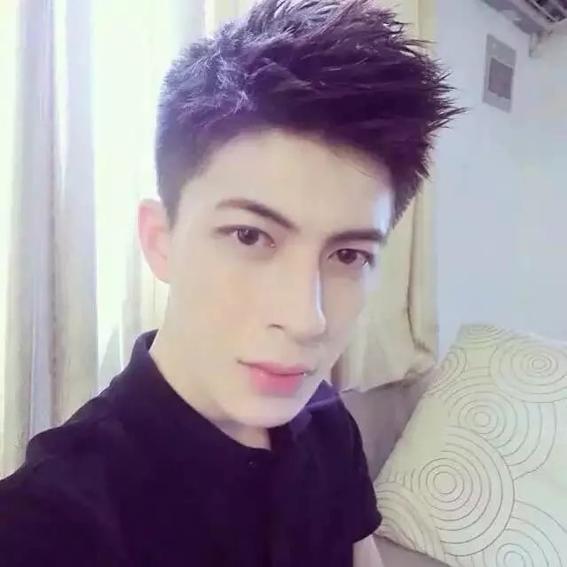 公冶滢菁春
